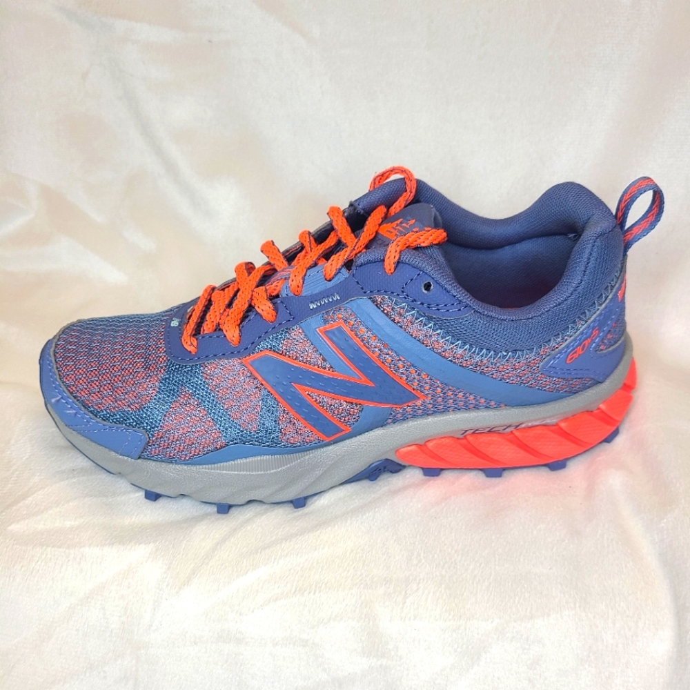 New Balance Women's Blue and Orange Trail Running Shoes